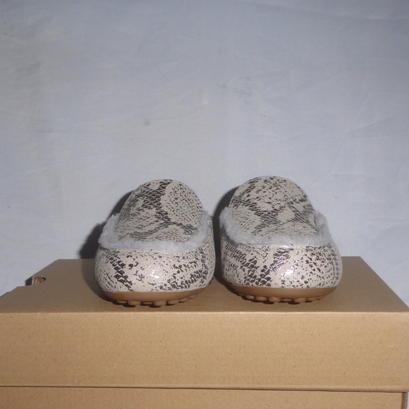 🎈FINAL SALE 🎈UGG Lane Sheepskin Slip On Mule Snake Embossed NEW * - Picture 8 of 10